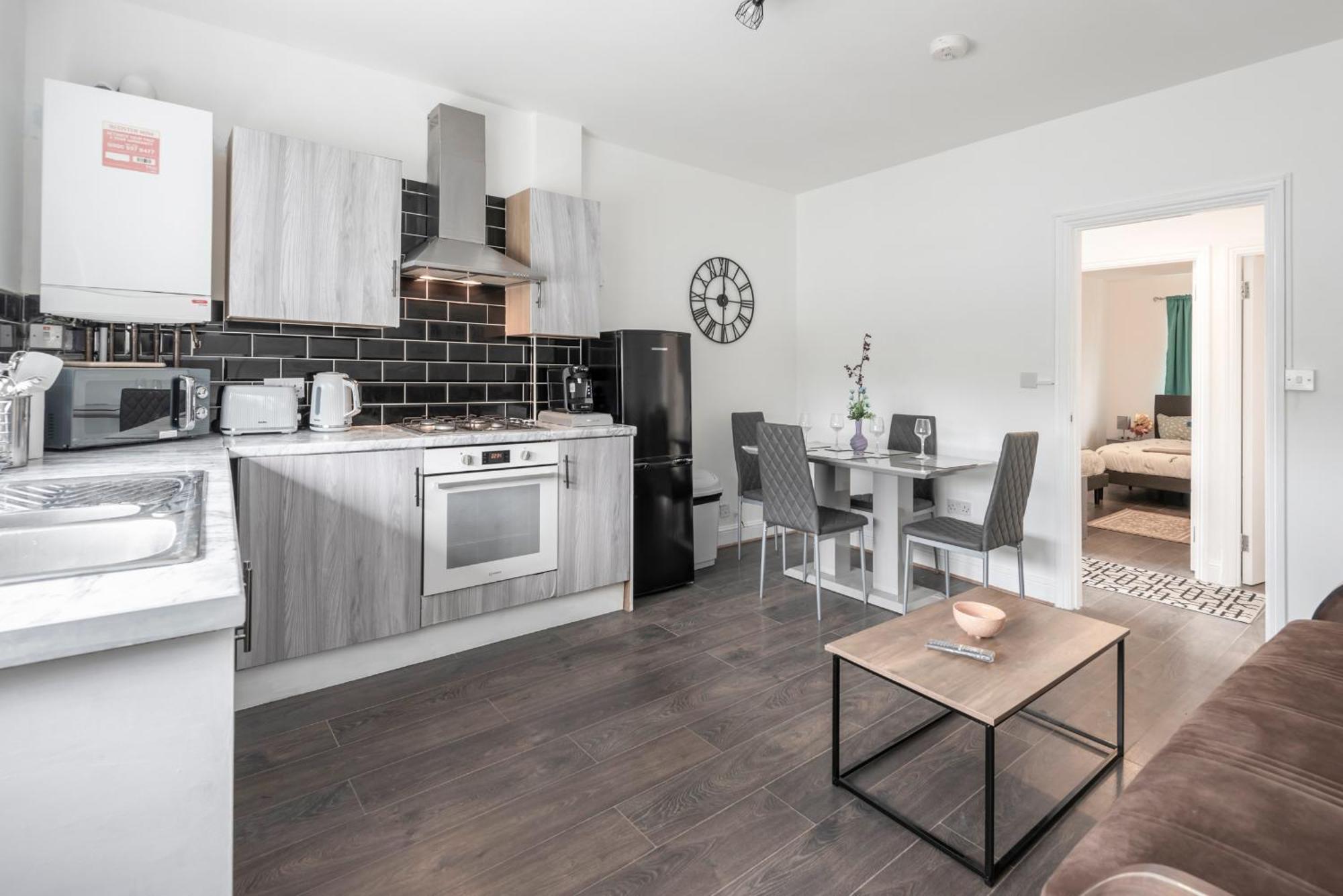 Modern Family Home W/Wi-Fi, Netflix, Self Check-In Londres Exterior foto